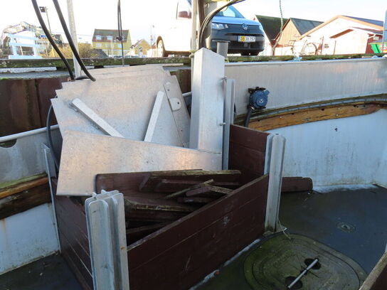 28 fod selvlænsende hæktrawler/garnfartøj, lærk på eg årgang 1970