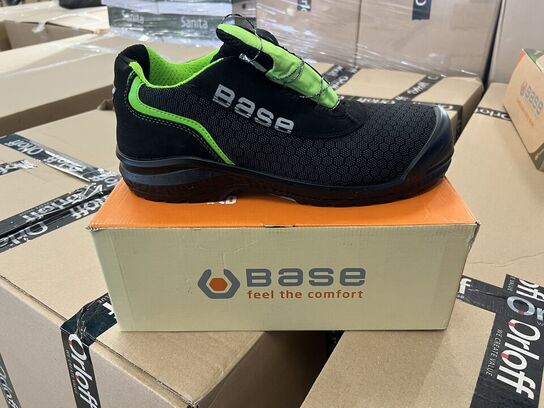 Arbejdssko BASE CA-B0822-CWE str. 41
