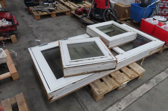 1 dør og 2 stk vinduer