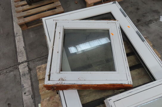 1 dør og 2 stk vinduer