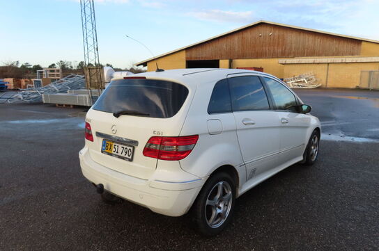 Mercedes-Benz B
