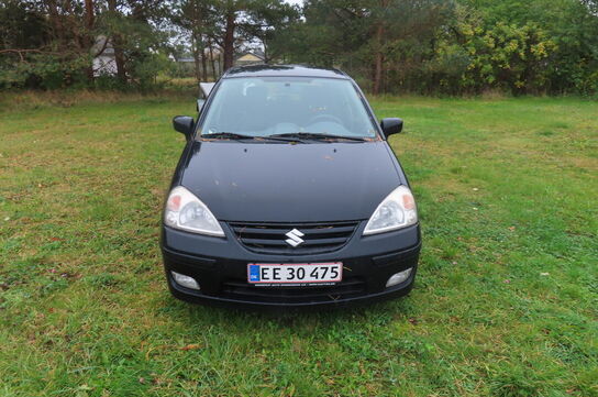 Suzuki Liana