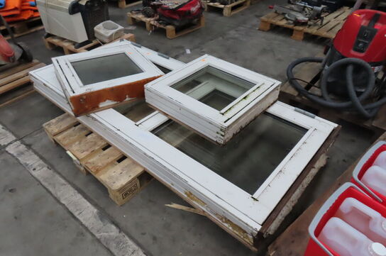 1 dør og 2 stk vinduer