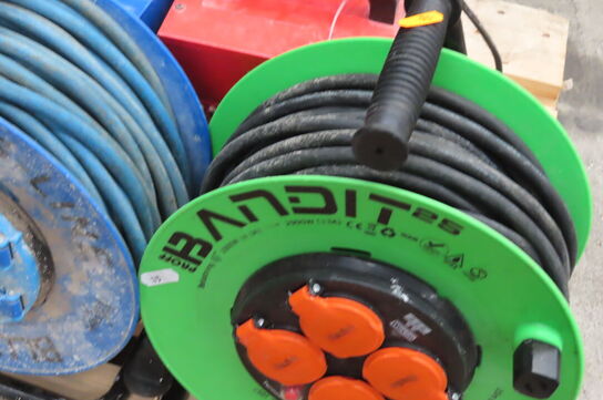 2 stk kabeltrommel og 2 varmeblæsere