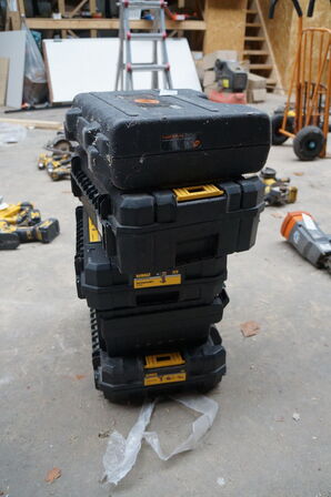 4 stk. Tomme værktøjskasser