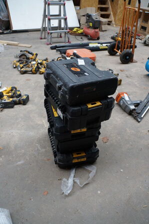 4 stk. Tomme værktøjskasser