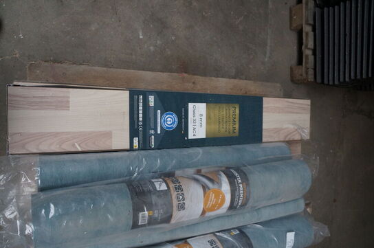 5 pakker laminatgulv + 7 ruller gulvunderlag 