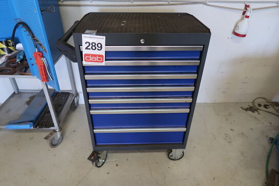 Værktøjsvogn med indhold 