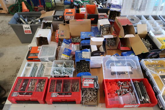 Rullebord med indhold 