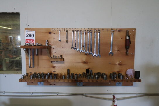 Værkstedstavle med stort parti toppe & ringnøgler 