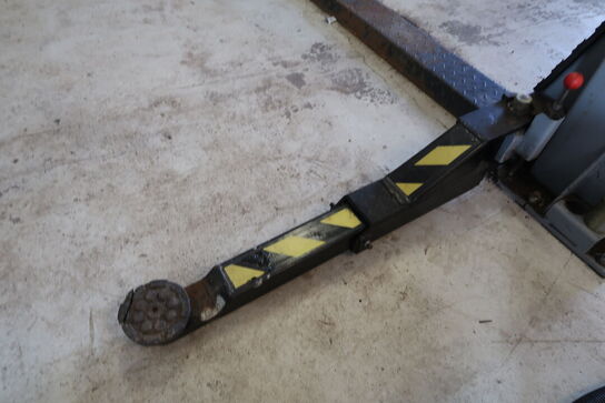 2-søjlet lift, ATH-Heini - 3200 kg. 