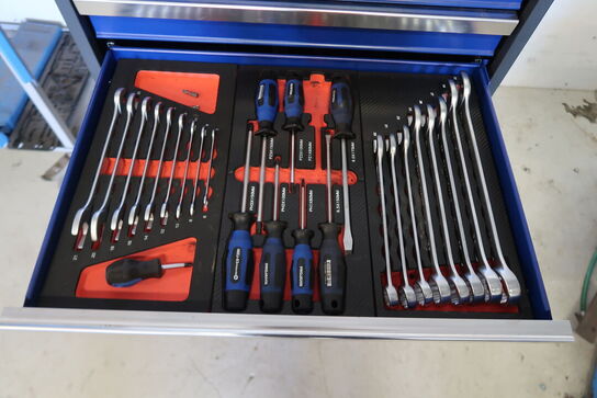 Værktøjsvogn med indhold 