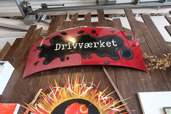 Hjemmelavet reolvæg