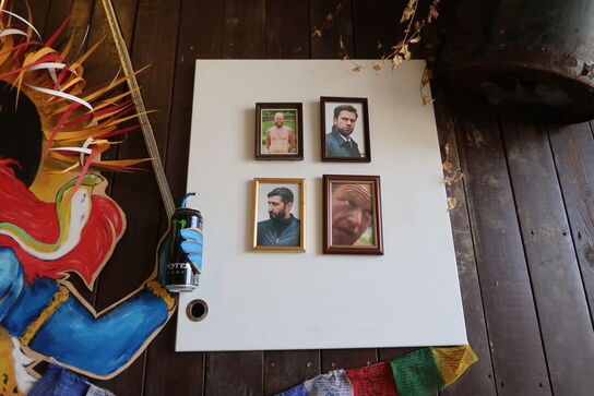 Hjemmelavet reolvæg