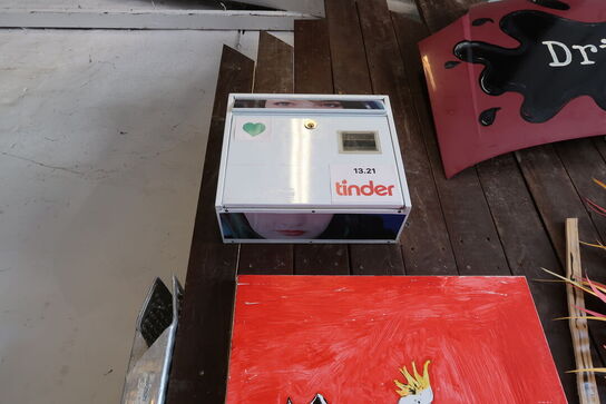 Hjemmelavet reolvæg