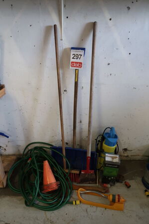 Diverse haveredskaber 