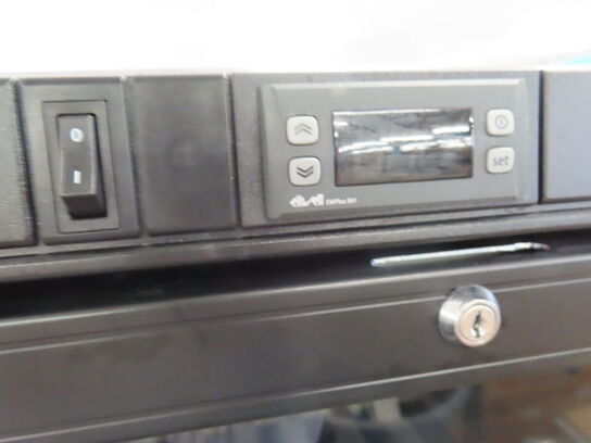 Vinkøleskab TEFCOLD CPV1380E