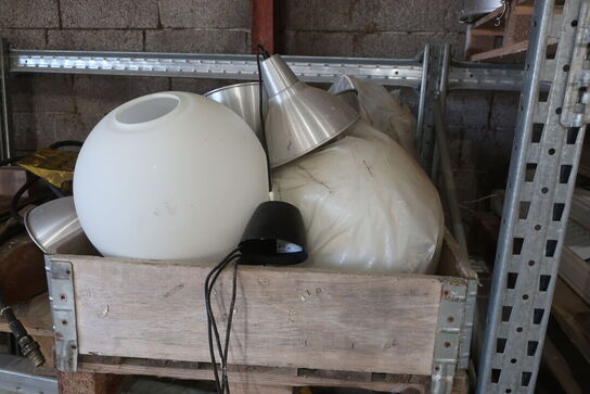 Palle med div. Lamper