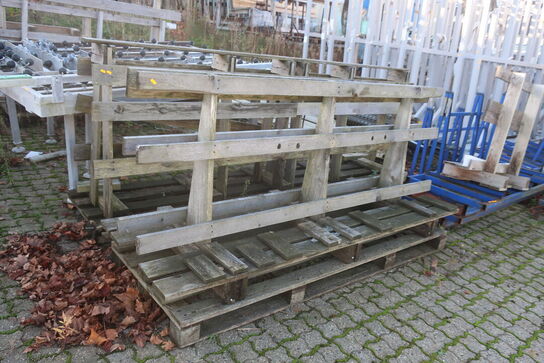 Diverse træstativer