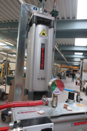 Vakuumløfteåg 600 kg. ELEPHANT Vacuum Lifter VT6RMBP