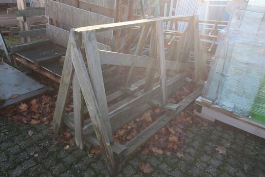 Diverse træstativer