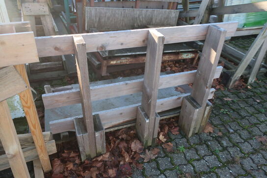 Diverse træstativer