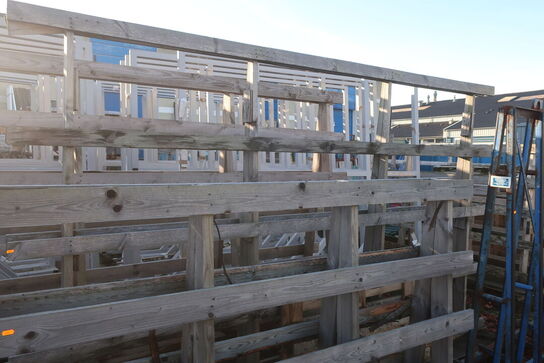 Diverse træstativer