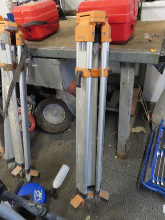 Nivilleringsapparat LEICA