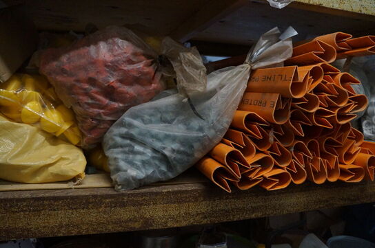 Indhold på lagerreol