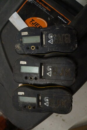 3 stk. måleapparater LEICA