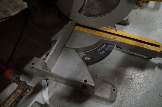 Kap-/geringsav DEWALT DWS778