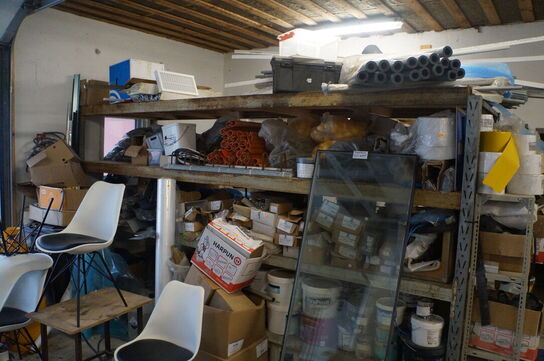 Indhold på lagerreol