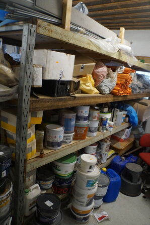 Indhold på lagerreol