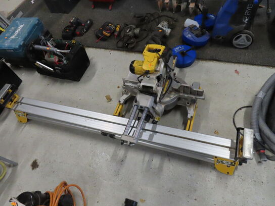 Kap-/geringsav DEWALT DW712N-QS