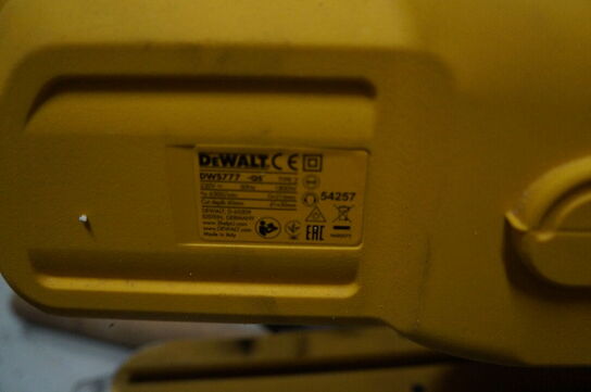 Kap-/geringsav DEWALT DWS777