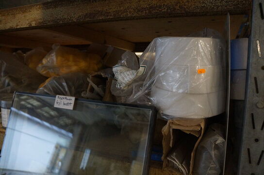 Indhold på lagerreol