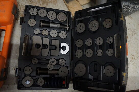 4 stk. værktøjskasser med indhold