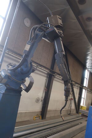 Dobbelt MOTOMAN nx 100  ERCS-UP50N-35/S-AE00