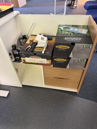 ELHæve/Sænkebord inkl. reoler