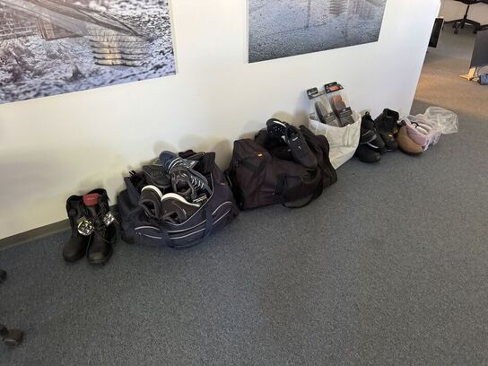 2 tasker inkl. diverse sikkerhedsko og støvler