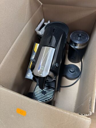 Kaffemaskine NESPRESSO inkl. PHILIPS el-kedel