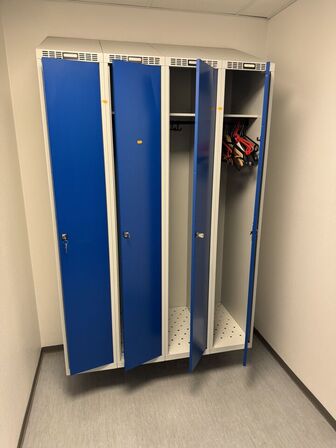 4 stk. omklædningsskabe