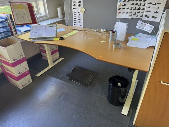 ELHæve/Sænkebord inkl. reoler