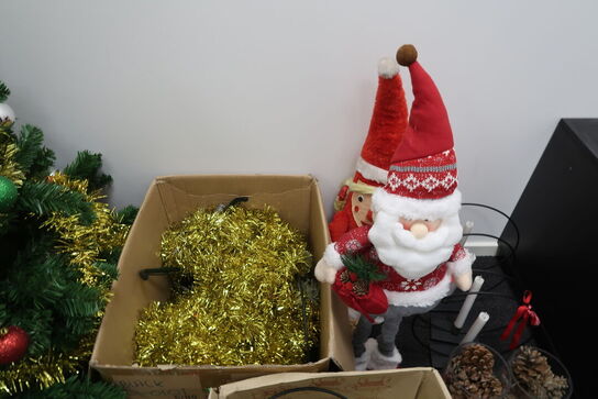 Diverse julepynt + kontorkassette 