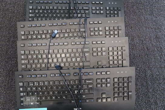 4 stk. Logitech keyboards