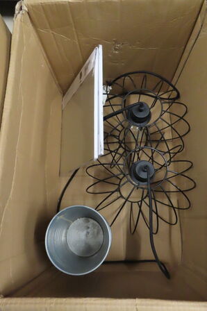 6 stk. Pendler samt skind, spejle og glasvarer