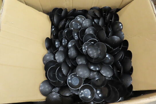 2 stk. kasser med alarmbrikker