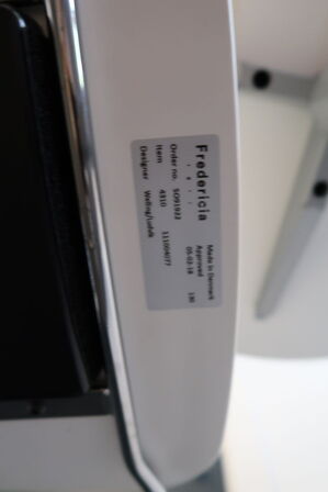 Barbord KINNARPS med 2 stk. barstole FREDERICIA FURNITURE