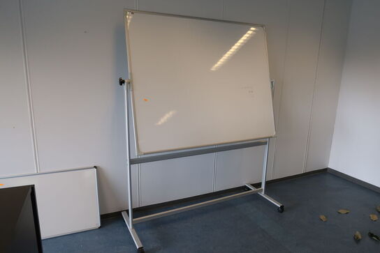 2 stk. whiteboard samt whiteboard på hjul