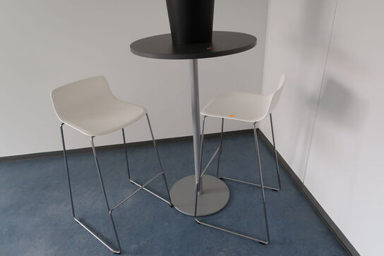 Barbord HOLMRIIS med 2 stk. barstole FREDIRICA FURNITURE